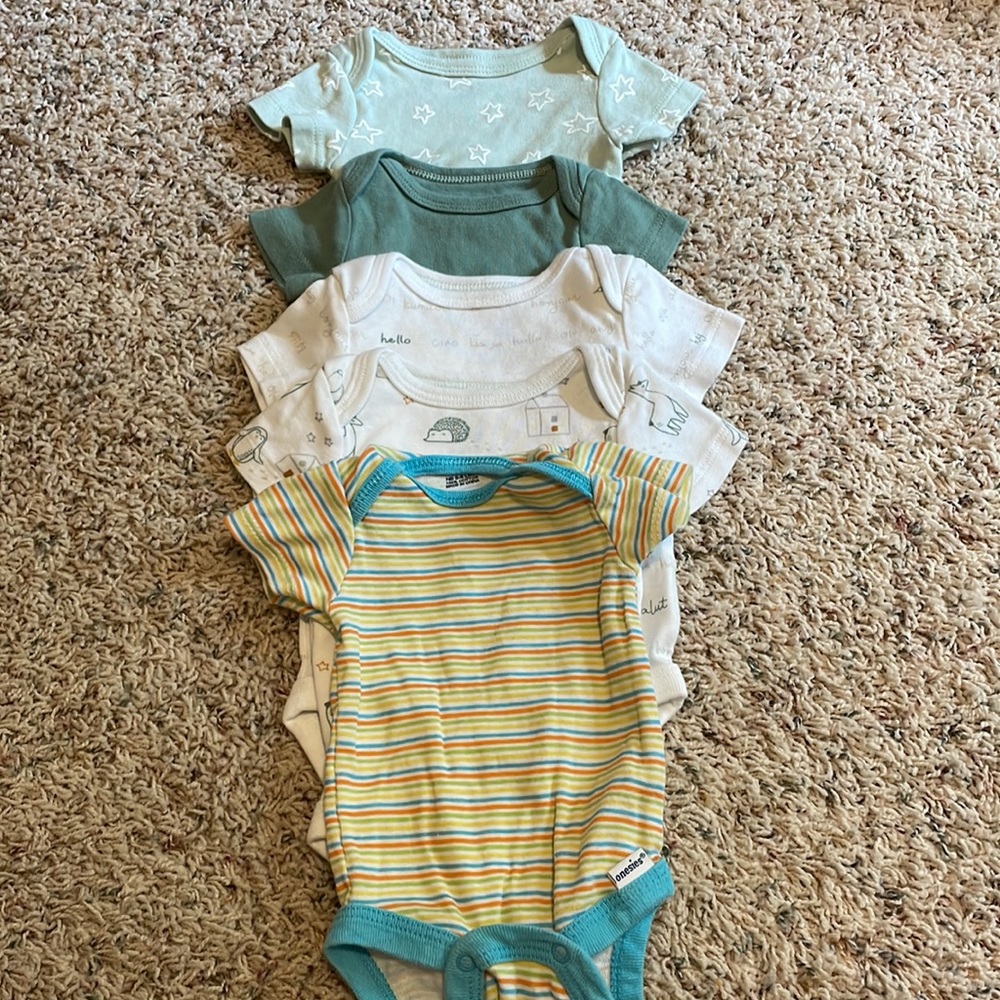 Unisex onesies set of 5